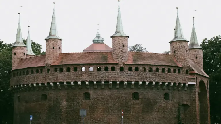 Kraków 15 sierpnia: spacer Plantami lub bulwarami