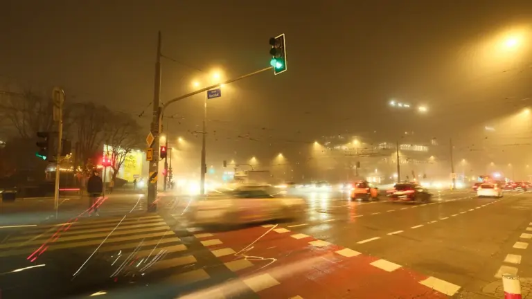 Warszawa dziś wieczorem: Wisła i plan na deszcz