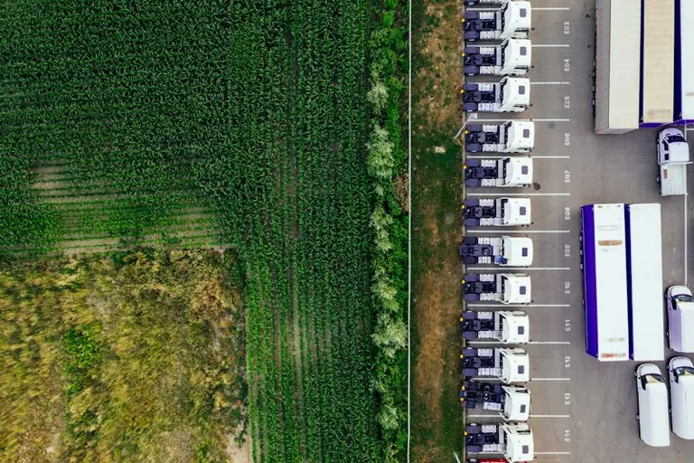 Ceny paliw w Polsce i UE: jak obliczyć koszt podróży