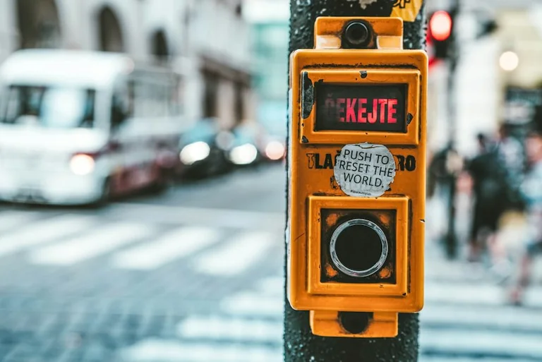 Alert RCB: gdzie sprawdzić ostrzeżenie dla swojej okolicy